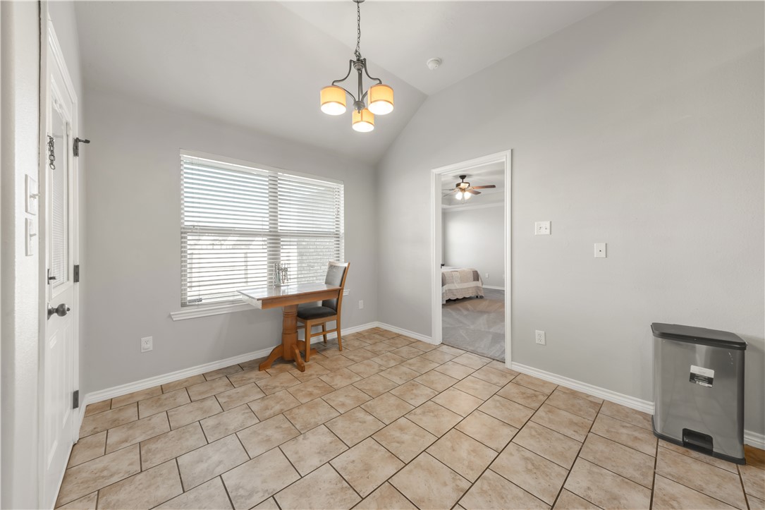 Bryan, Texas 77808, United States, 3 Bedrooms Bedrooms, ,2 BathroomsBathrooms,Residential,Pending,83846