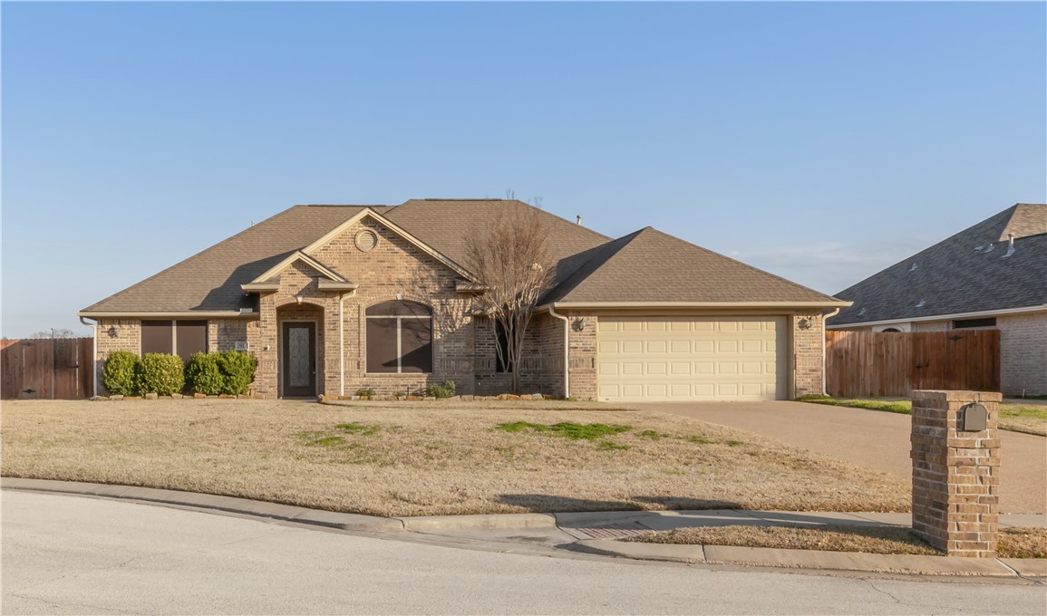 Bryan, Texas 77808, United States, 3 Bedrooms Bedrooms, ,2 BathroomsBathrooms,Residential,Pending,83846