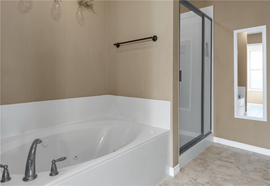 Bryan, Texas 77808, United States, 3 Bedrooms Bedrooms, ,2 BathroomsBathrooms,Residential,Pending,83846