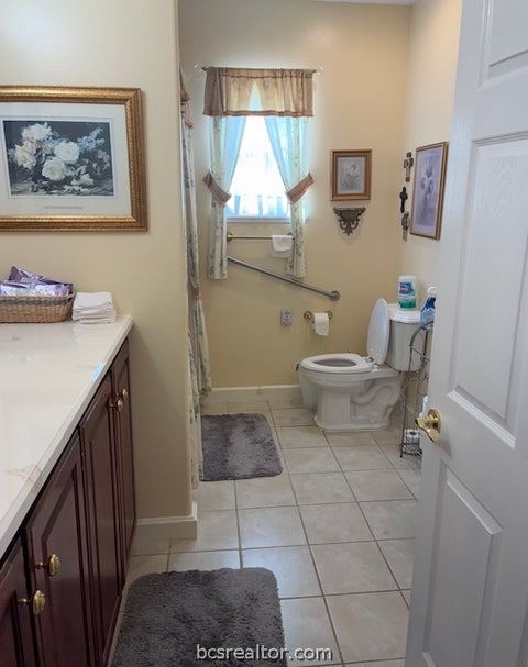 Tiny photo for 301 Beech Street, Calvert, TX 77837 (MLS # 26010990)