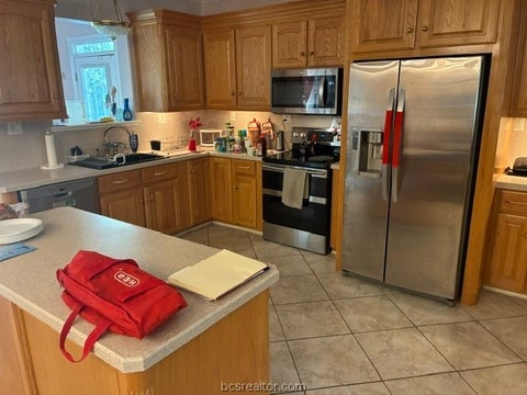 Tiny photo for 301 Beech Street, Calvert, TX 77837 (MLS # 26010990)
