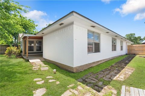 Tiny photo for 4403 Robinhood Circle, Bryan, TX 77803 (MLS # 26005444)