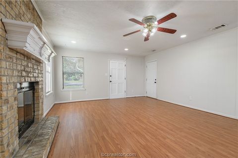 Tiny photo for 4403 Robinhood Circle, Bryan, TX 77803 (MLS # 26005444)
