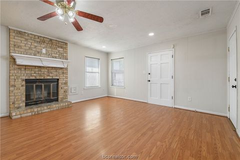 Tiny photo for 4403 Robinhood Circle, Bryan, TX 77803 (MLS # 26005444)