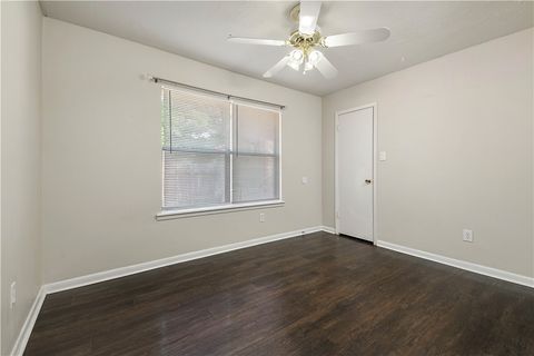 Tiny photo for 4403 Robinhood Circle, Bryan, TX 77803 (MLS # 26005444)