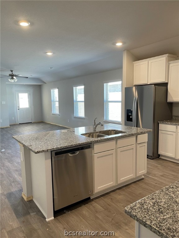 Navasota, Texas 77868, United States, 4 Bedrooms Bedrooms, ,2 BathroomsBathrooms,Residential,Active,53377