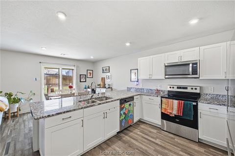 Tiny photo for 6001 Crest Bridge Court, Bryan, TX 77807 (MLS # 26004574)