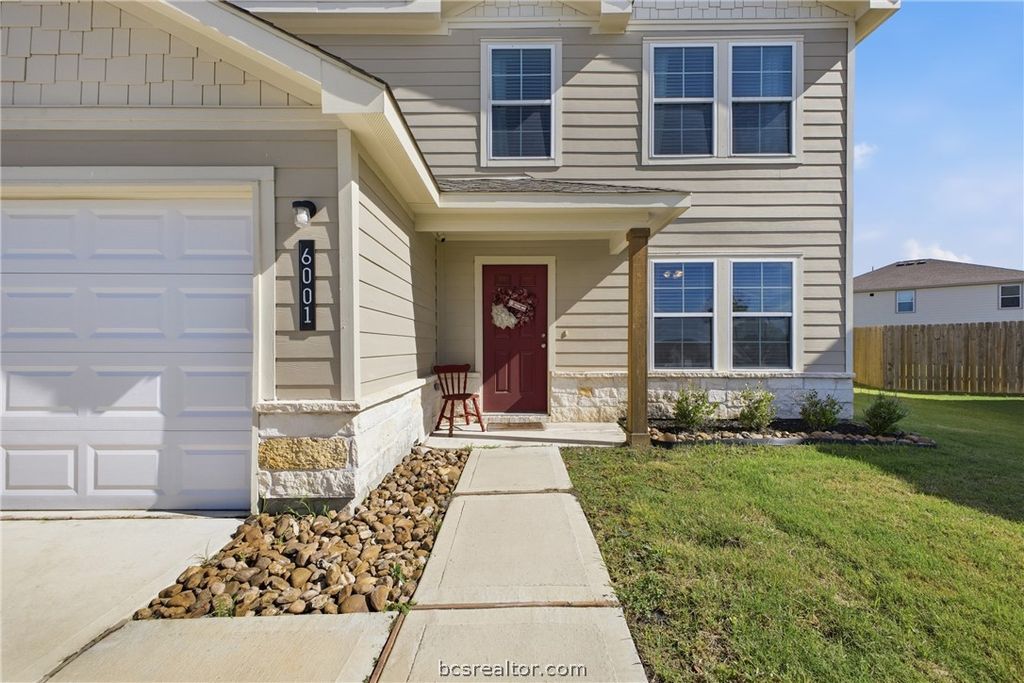 Photo of 6001 Crest Bridge Court, Bryan, TX 77807 (MLS # 26004574)