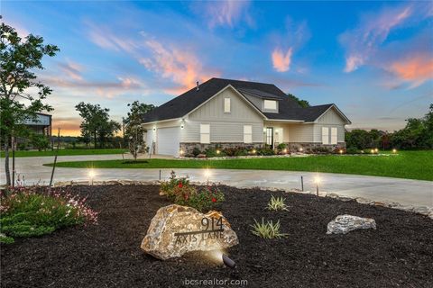 Tiny photo for 914 Axis Lane, Franklin, TX 77856 (MLS # 26003381)