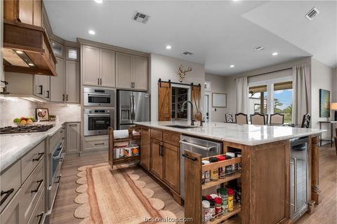 Tiny photo for 914 Axis Lane, Franklin, TX 77856 (MLS # 26003381)