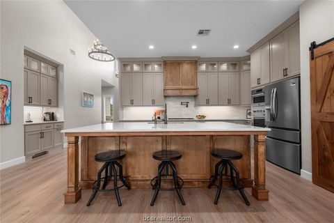 Tiny photo for 914 Axis Lane, Franklin, TX 77856 (MLS # 26003381)