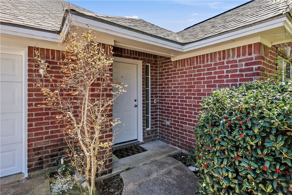 Photo of 1012 Gardenia Street, College Station, TX 77845 (MLS # 26003306)