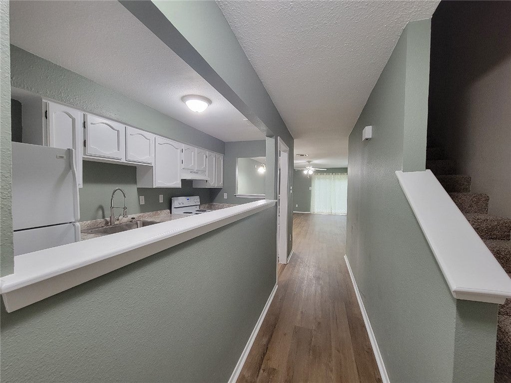 Photo of 3923 Old Oaks Drive #1, Bryan, TX 77802 (MLS # 26012931)