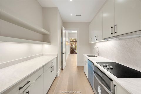 Tiny photo for 4212 Tuscany Court, Bryan, TX 77802 (MLS # 26002772)