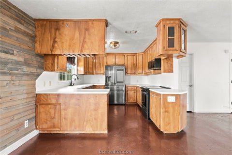 Tiny photo for 2201 Bluebonnet Boulevard BLVD, Brenham, TX 77833 (MLS # 26011685)