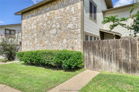 Tiny photo for 2411 De Lee Street #18, Bryan, TX 77802 (MLS # 26012671)