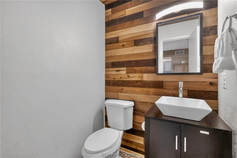 Tiny photo for 2411 De Lee Street #18, Bryan, TX 77802 (MLS # 26012671)