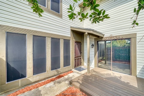 Tiny photo for 2411 De Lee Street #18, Bryan, TX 77802 (MLS # 26012671)