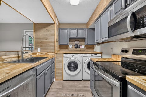 Tiny photo for 2411 De Lee Street #18, Bryan, TX 77802 (MLS # 26012671)
