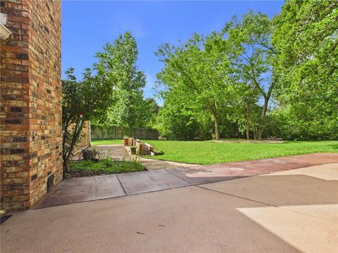 Tiny photo for 902 Briar Bend Court, Bryan, TX 77802 (MLS # 26005041)