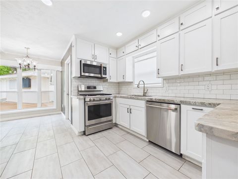 Tiny photo for 902 Briar Bend Court, Bryan, TX 77802 (MLS # 26005041)