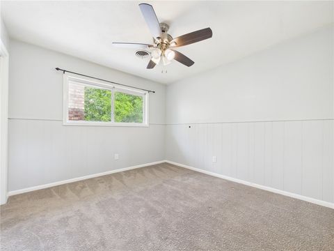 Tiny photo for 902 Briar Bend Court, Bryan, TX 77802 (MLS # 26005041)