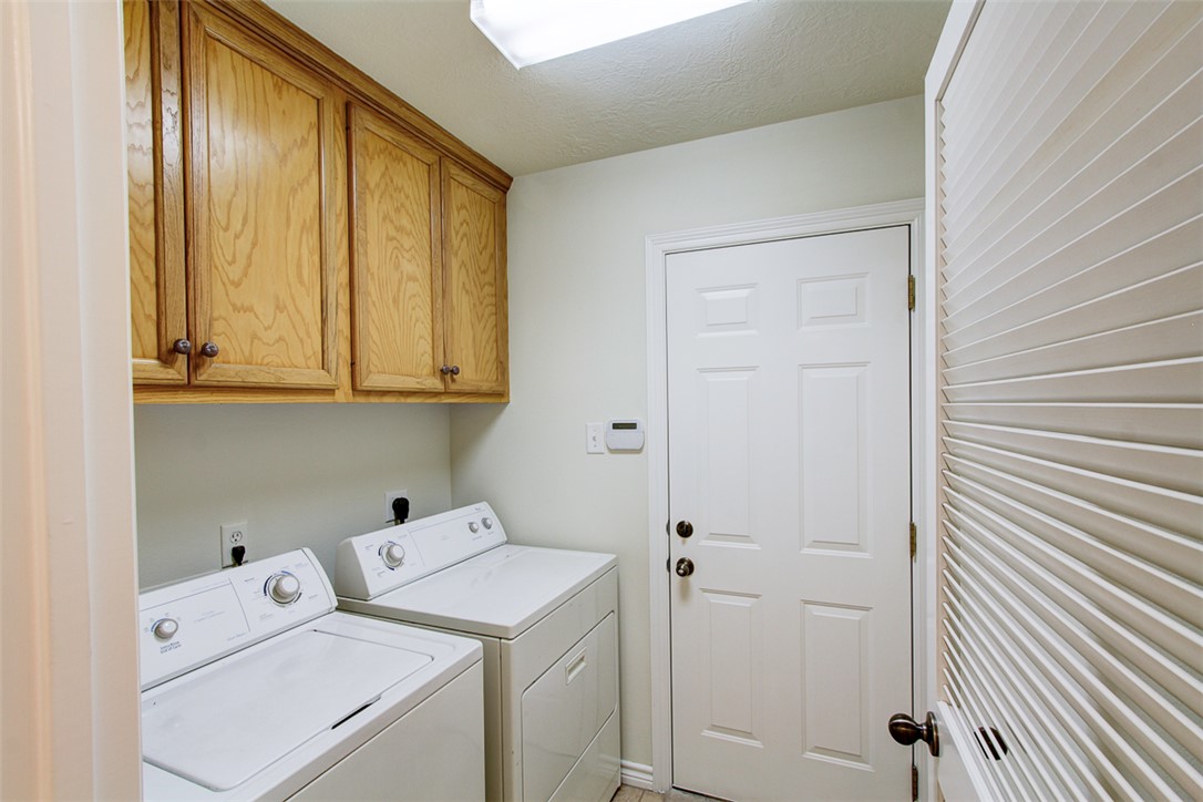 College Station, Texas 77845, United States, 4 Bedrooms Bedrooms, ,3 BathroomsBathrooms,Residential,Active,103865