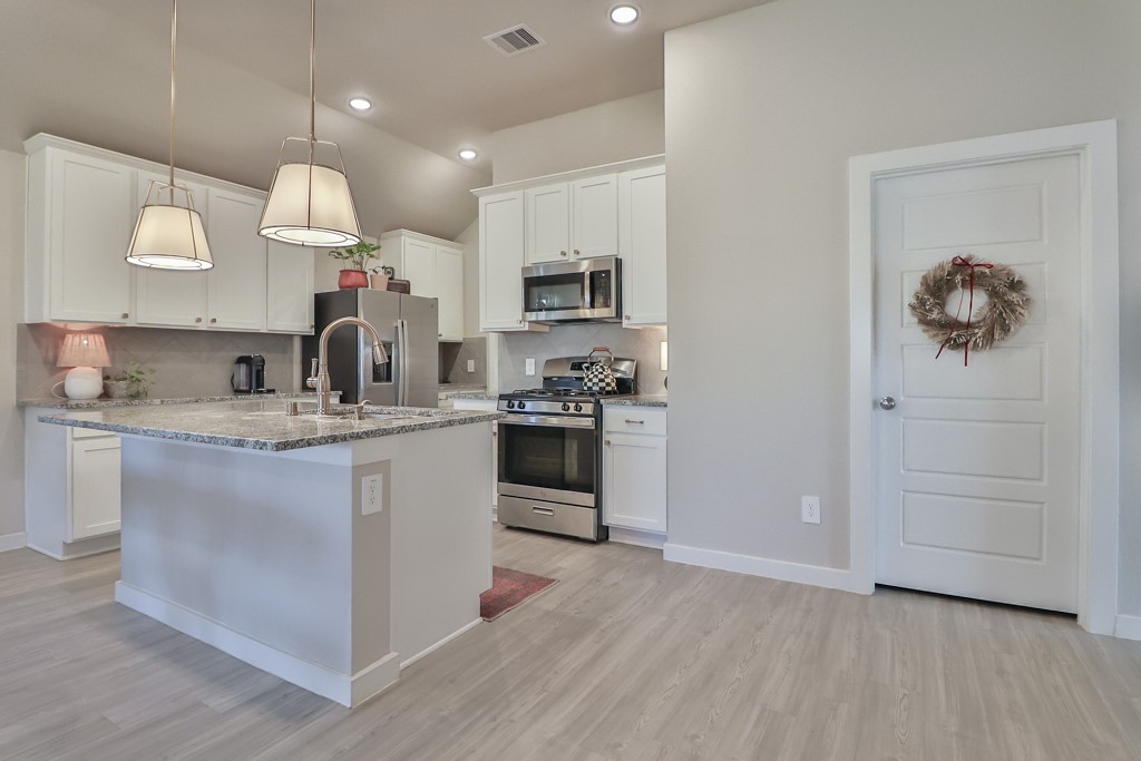 Magnolia, Texas 77354, United States, 4 Bedrooms Bedrooms, ,2 BathroomsBathrooms,Residential,Active,35173