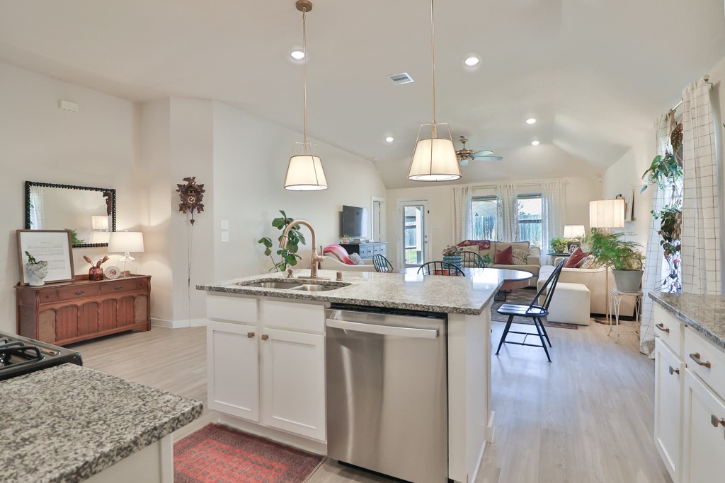 Magnolia, Texas 77354, United States, 4 Bedrooms Bedrooms, ,2 BathroomsBathrooms,Residential,Active,35173