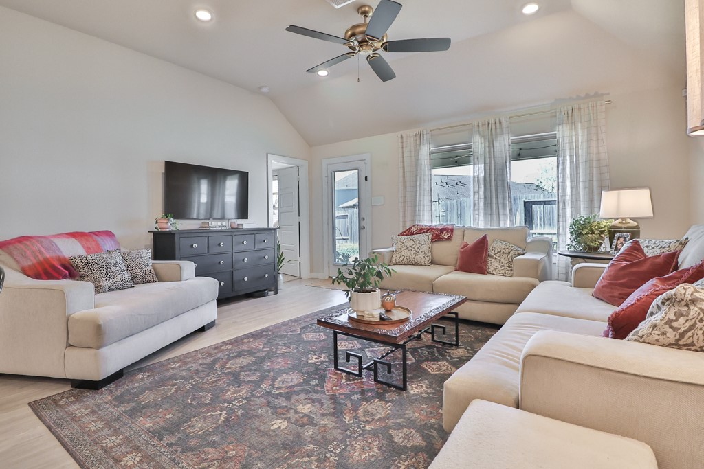 Magnolia, Texas 77354, United States, 4 Bedrooms Bedrooms, ,2 BathroomsBathrooms,Residential,Active,35173