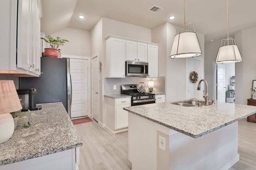 Magnolia, Texas 77354, United States, 4 Bedrooms Bedrooms, ,2 BathroomsBathrooms,Residential,Active,35173