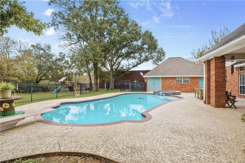 Tiny photo for 3905 N briarwood Drive, Brenham, TX 77833 (MLS # 25012983)
