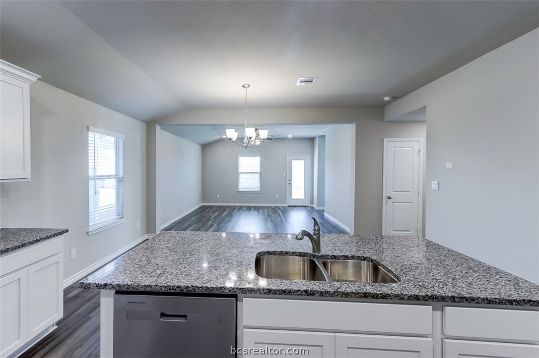 College Station, Texas 77845, United States, 3 Bedrooms Bedrooms, ,2 BathroomsBathrooms,Residential,Pending,54050