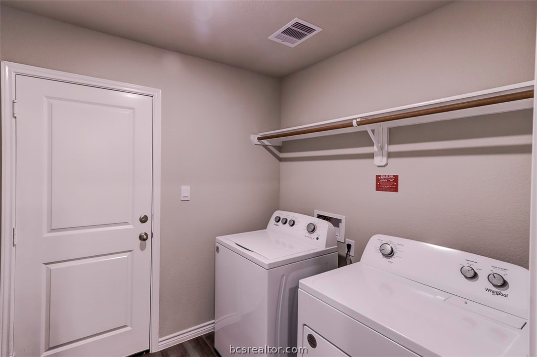 College Station, Texas 77845, United States, 3 Bedrooms Bedrooms, ,2 BathroomsBathrooms,Residential,Pending,54050