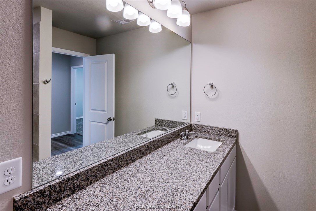 College Station, Texas 77845, United States, 3 Bedrooms Bedrooms, ,2 BathroomsBathrooms,Residential,Pending,54050