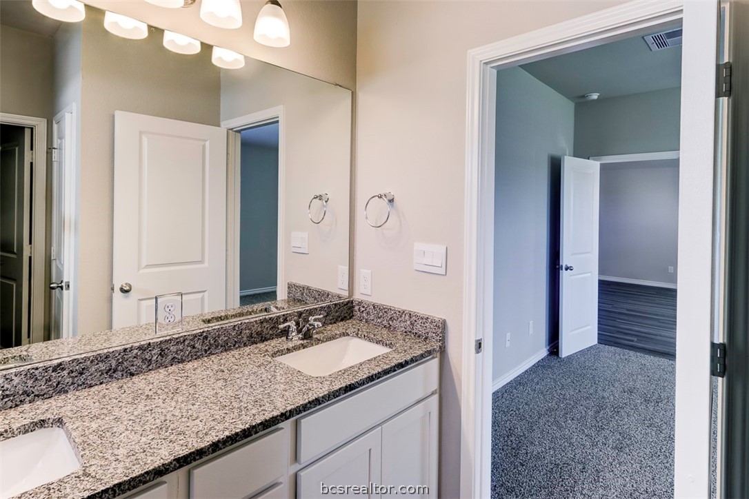 College Station, Texas 77845, United States, 3 Bedrooms Bedrooms, ,2 BathroomsBathrooms,Residential,Pending,54050