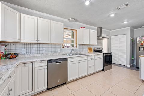 Tiny photo for 1407 W 6th Street, Caldwell, TX 77836 (MLS # 26001364)