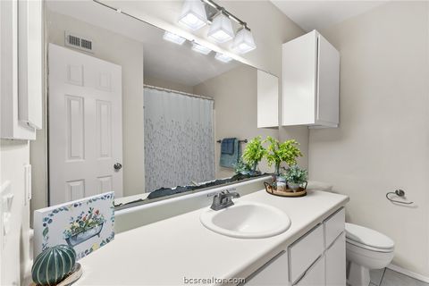Tiny photo for 1902 Dartmouth Street #L4, College Station, TX 77840 (MLS # 26006563)