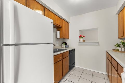 Tiny photo for 1902 Dartmouth Street #L4, College Station, TX 77840 (MLS # 26006563)