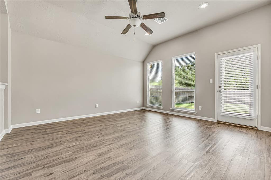 Photo of 2029 Jester Trail, Bryan, TX 77807 (MLS # 26010247)