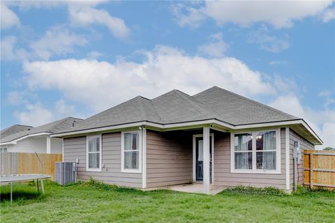 Tiny photo for 2855 Messenger Way, Bryan, TX 77803 (MLS # 25012002)