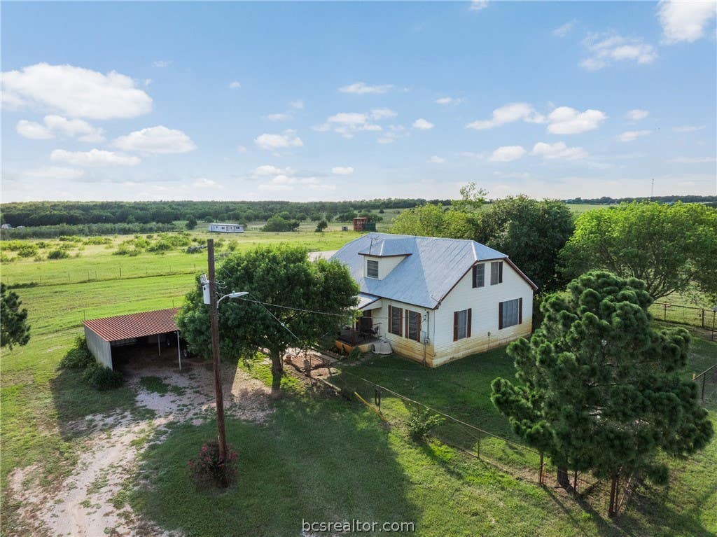 Photo of 1546 County Road 203, Paige, TX 78659 (MLS # 26007438)