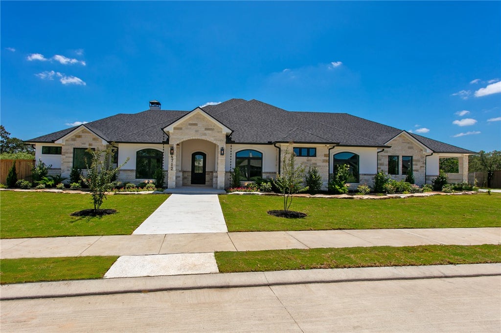 Photo of 4712 Foxglove Court, College Station, TX 77845 (MLS # 26009442)