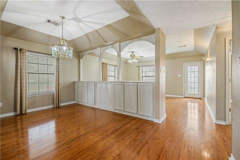 Tiny photo for 2022 Wilderland Circle, Bryan, TX 77807 (MLS # 26002738)