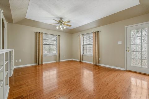 Tiny photo for 2022 Wilderland Circle, Bryan, TX 77807 (MLS # 26002738)