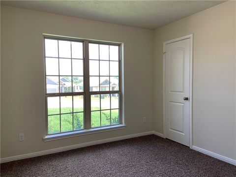 Tiny photo for 139 Bates Ct Ct, Huntsville, TX 77320 (MLS # 26004331)