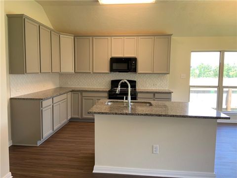 Tiny photo for 139 Bates Ct Ct, Huntsville, TX 77320 (MLS # 26004331)
