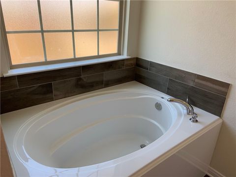 Tiny photo for 139 Bates Ct Ct, Huntsville, TX 77320 (MLS # 26004331)