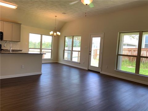 Tiny photo for 139 Bates Ct Ct, Huntsville, TX 77320 (MLS # 26004331)