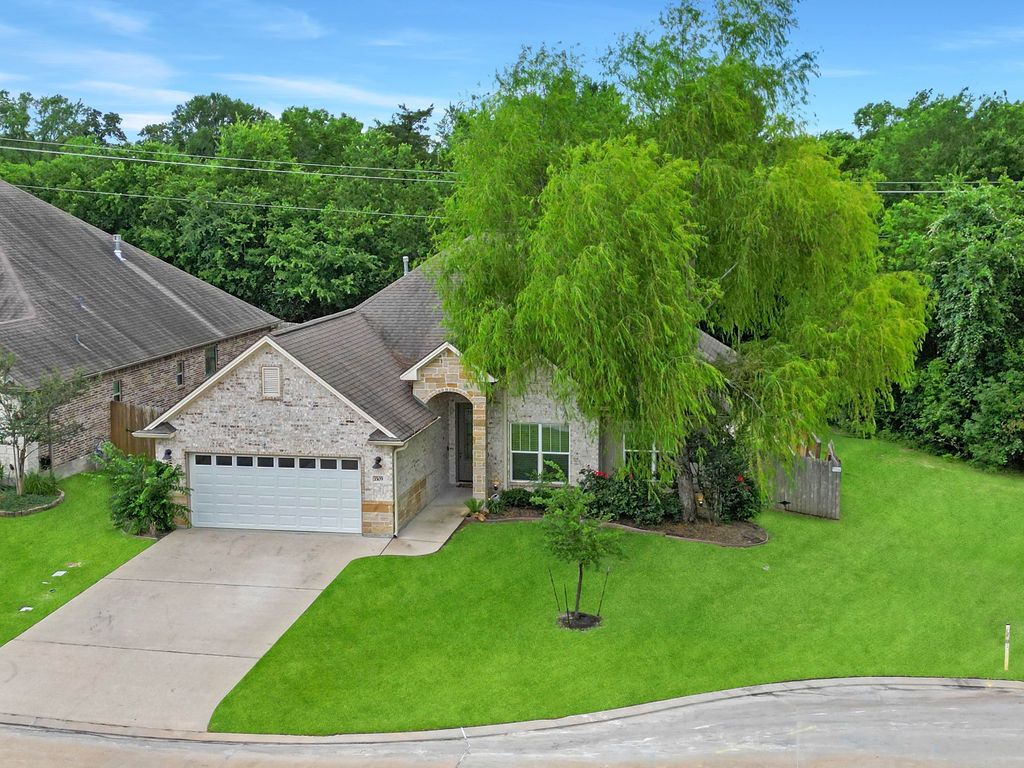 Photo of 3509 Dovecote Court, Bryan, TX 77808 (MLS # 26006242)